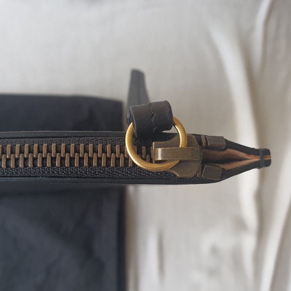 Gucci Ghost Large Wristlet Pouch - Picture 3 of 13